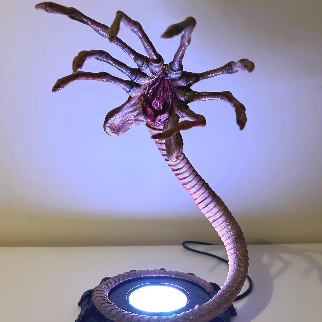 Alien Facehugger Lamp Nightlig - Lighting Decor Home 리뷰 및 가격